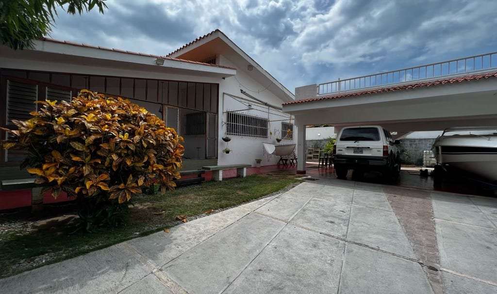 Casa en Cumboto Norte, Puerto Cabello - 1