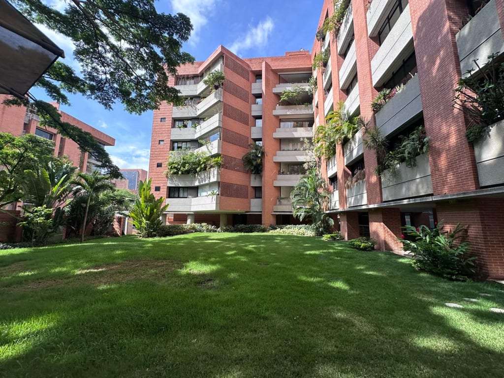 Apartamento en Campo Alegre, Caracas - 1