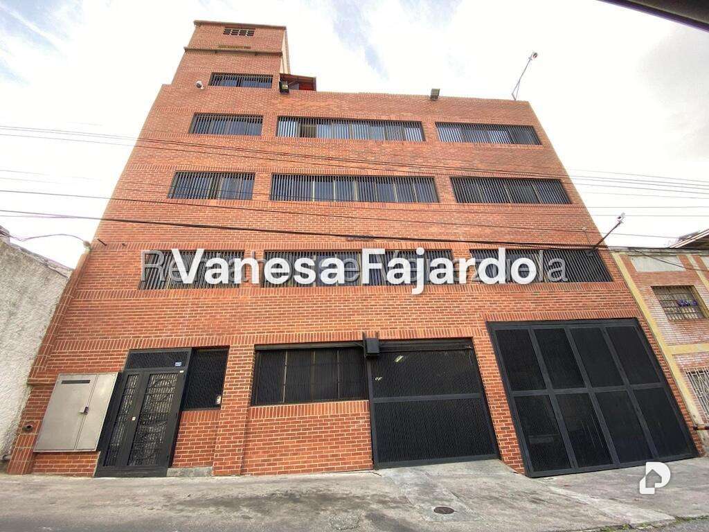 Edificio en Parroquia La Candelaria, Caracas – 1