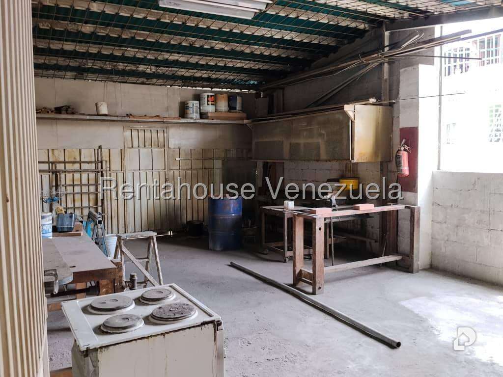 Local comercial en Prado de María, Caracas – 16