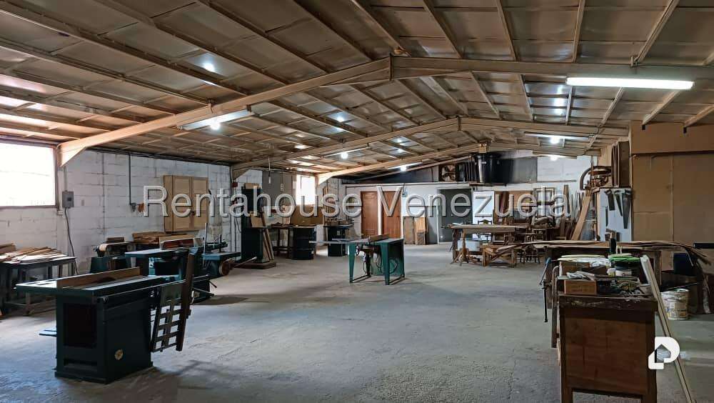 Local comercial en Prado de María, Caracas – 17