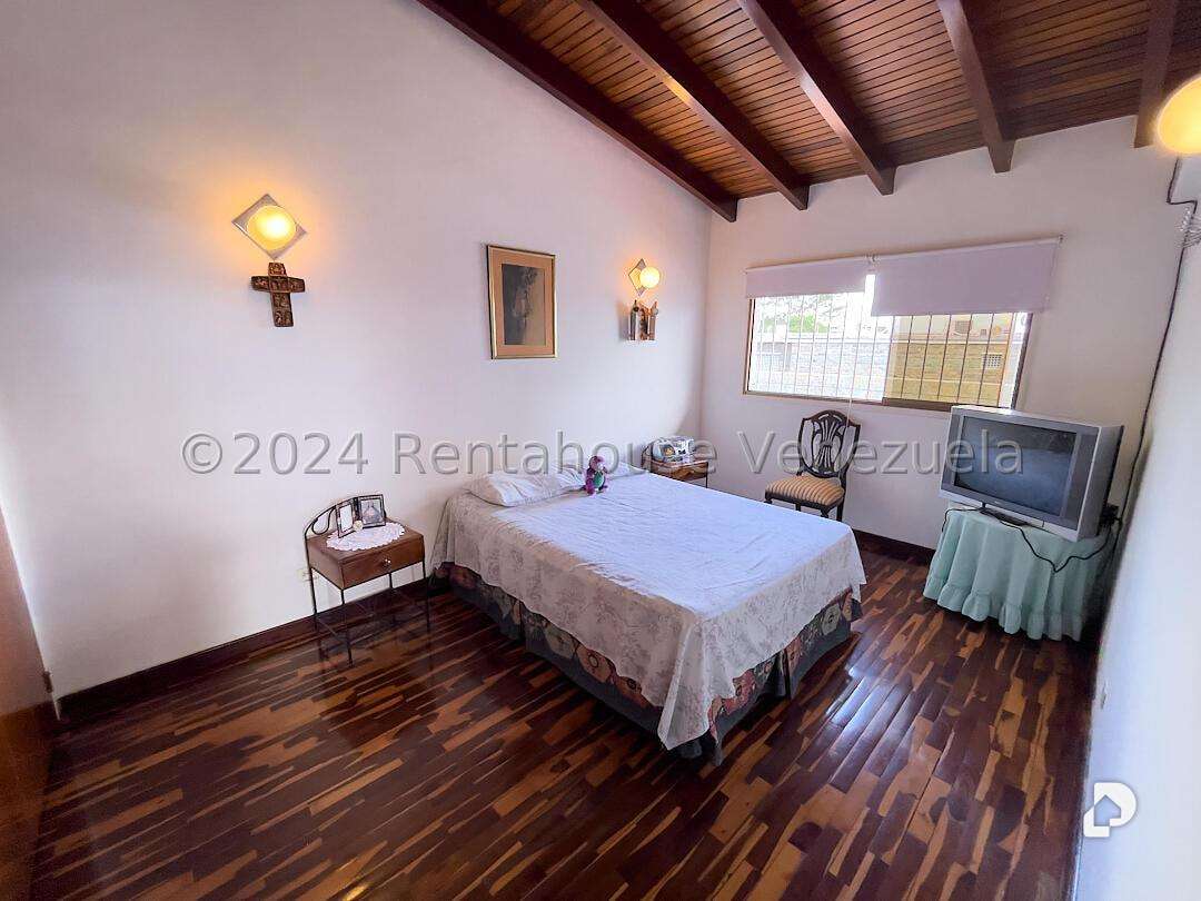 Casa en Alto Prado, Caracas – 24