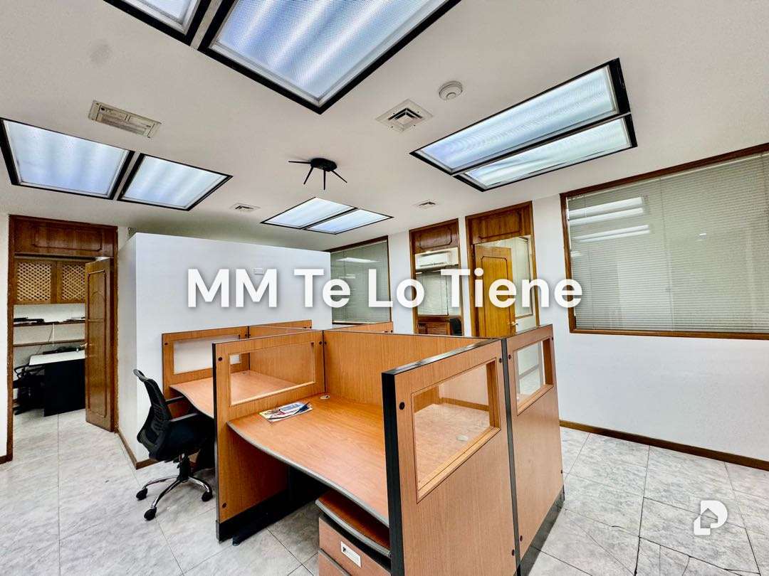 Oficina en Los Palos Grandes, Caracas – 11