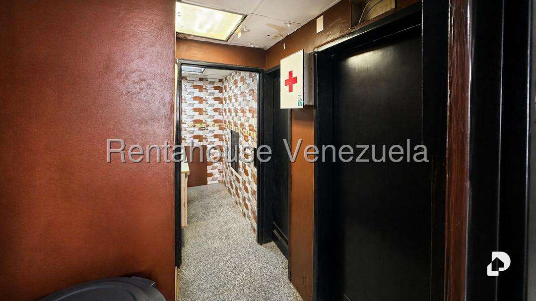 Local comercial en Cumbres de Curumo, Caracas – 7