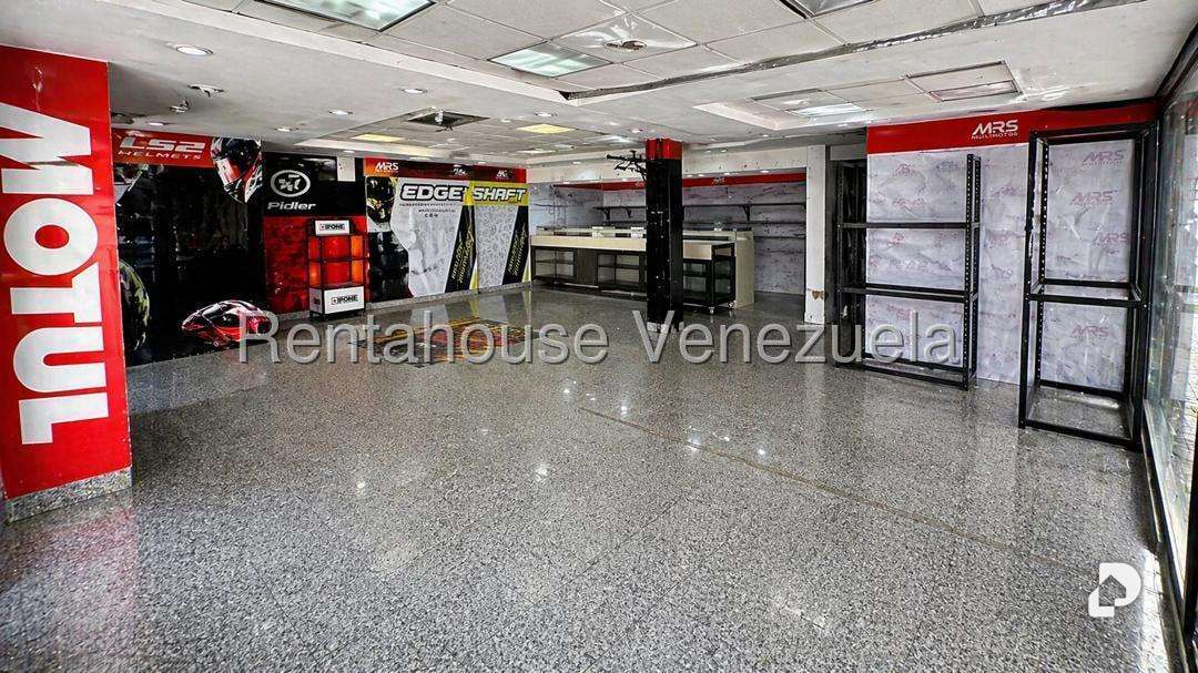 Local comercial en Cumbres de Curumo, Caracas – 3