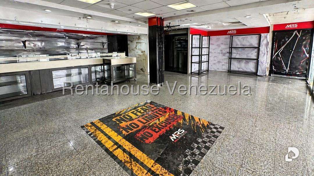 Local comercial en Cumbres de Curumo, Caracas – 4