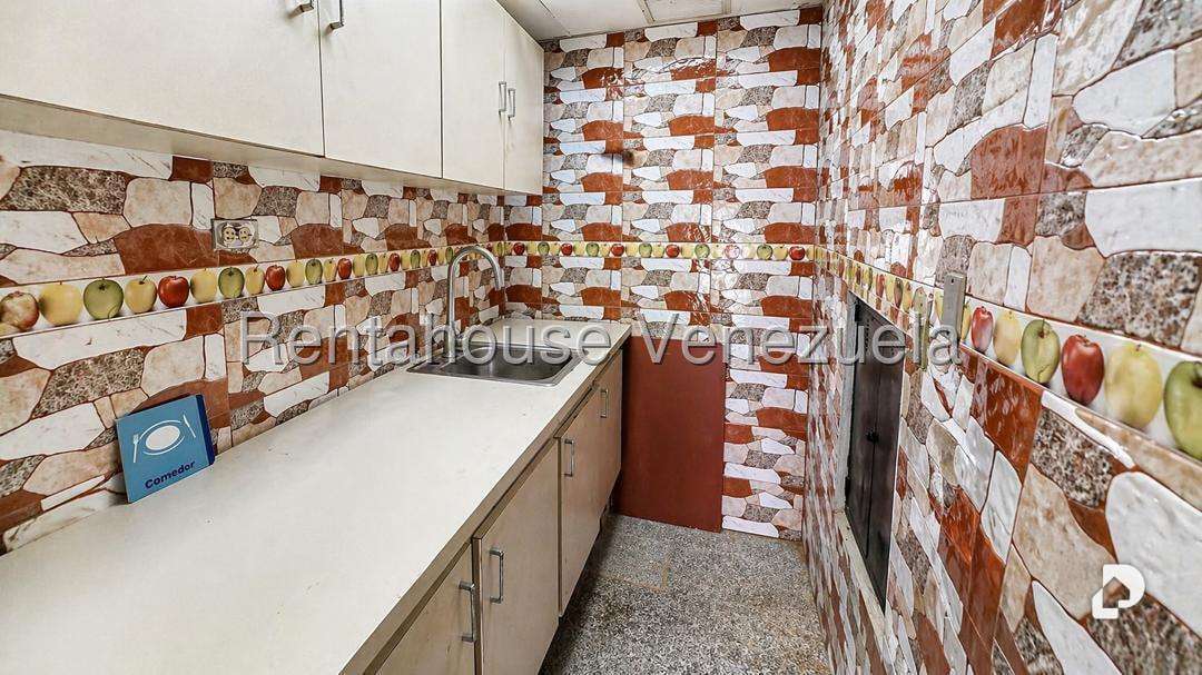 Local comercial en Cumbres de Curumo, Caracas – 9