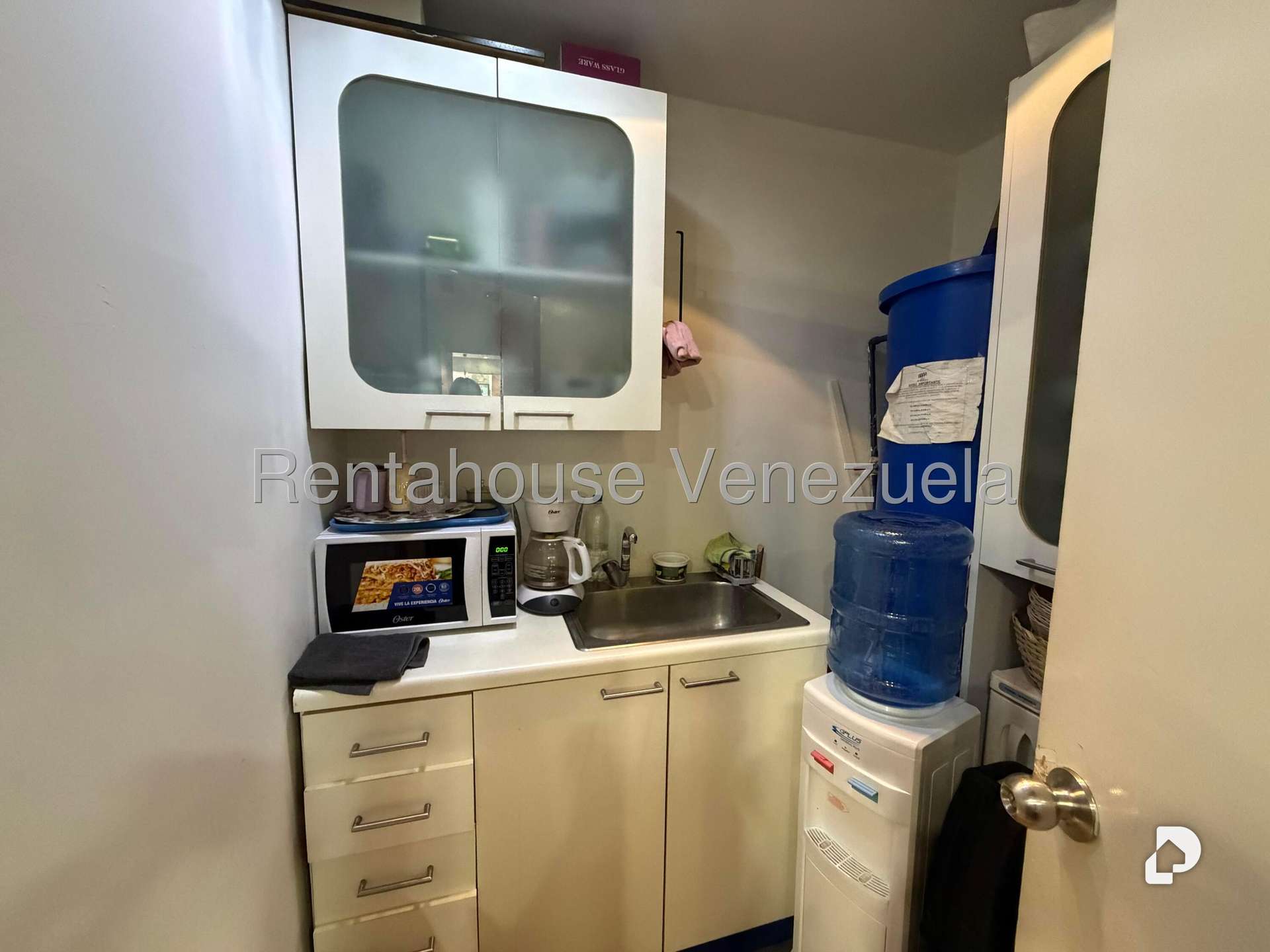 Local comercial en El Cafetal, Caracas – 13