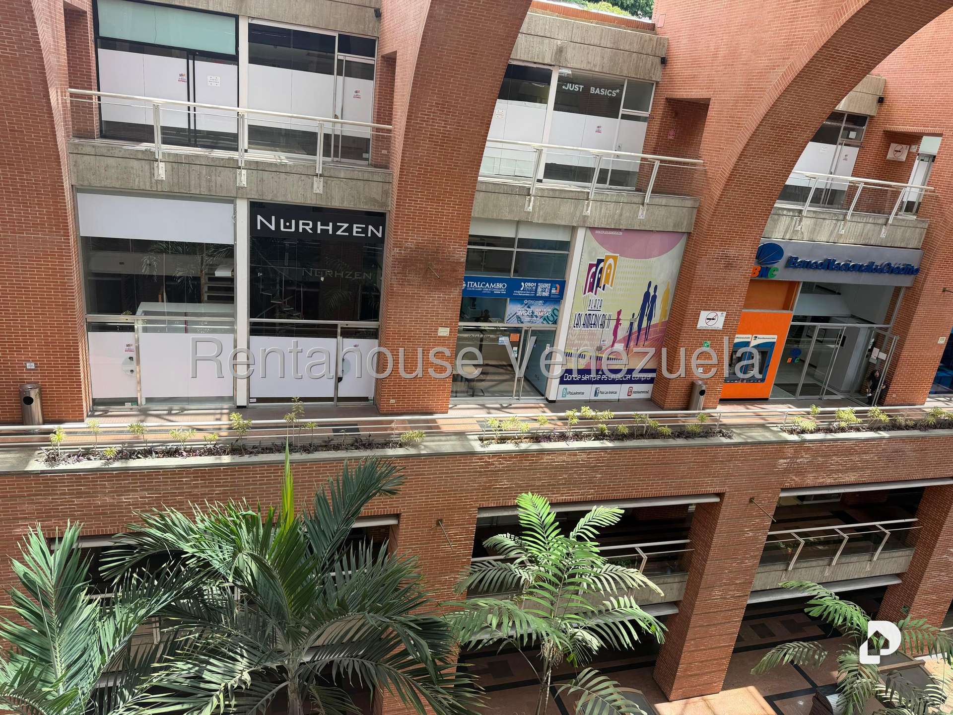 Local comercial en El Cafetal, Caracas – 3