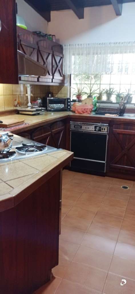 House in Los Guayabitos, Caracas – 12
