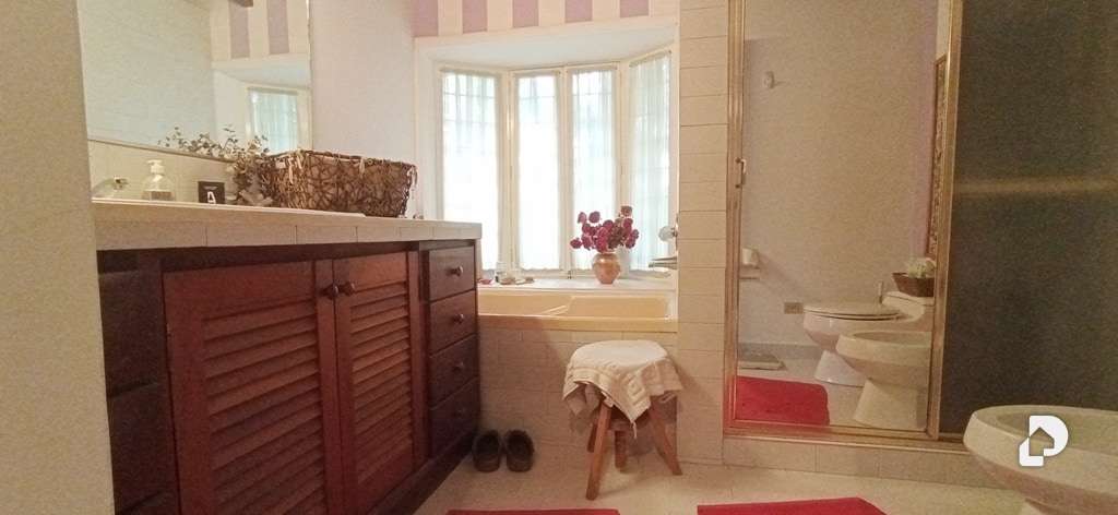 House in Los Guayabitos, Caracas – 26