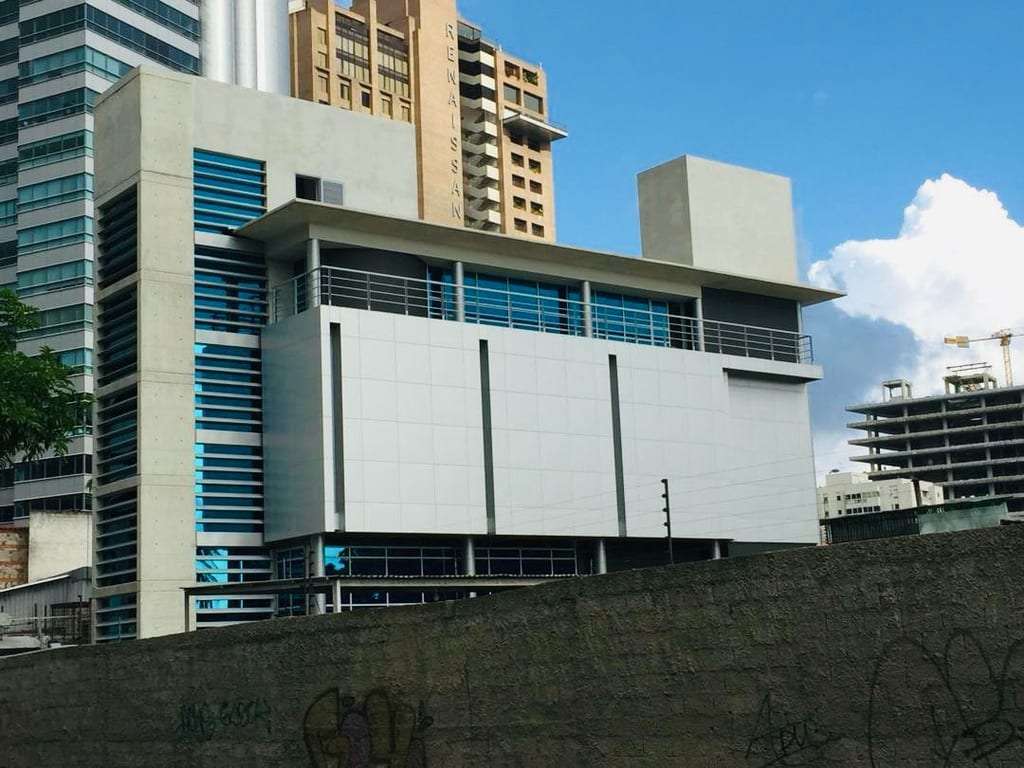 Edificio en La Castellana, Caracas