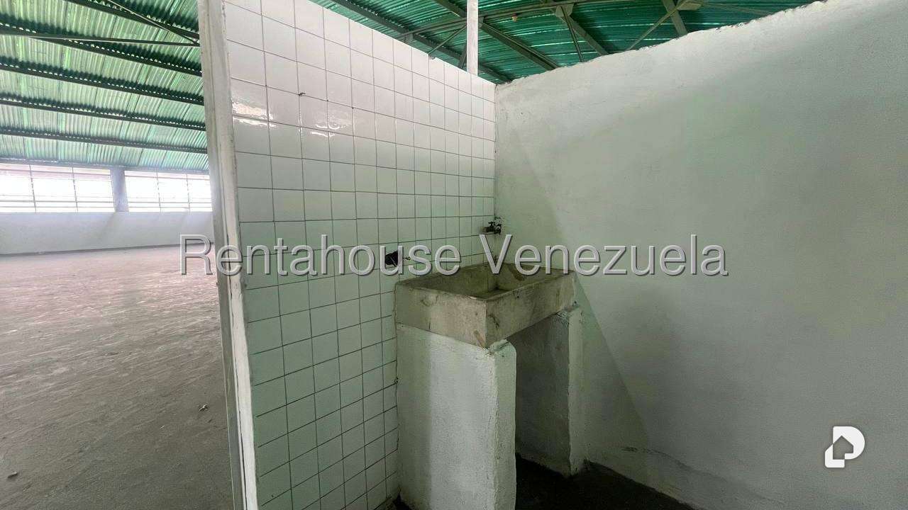 Edificio en Los Ruices Sur, Caracas – 27