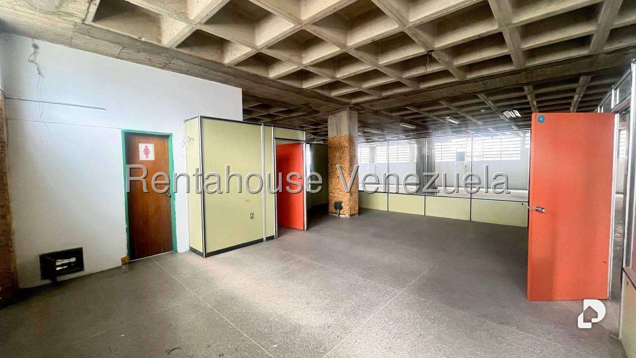 Edificio en Los Ruices Sur, Caracas – 19