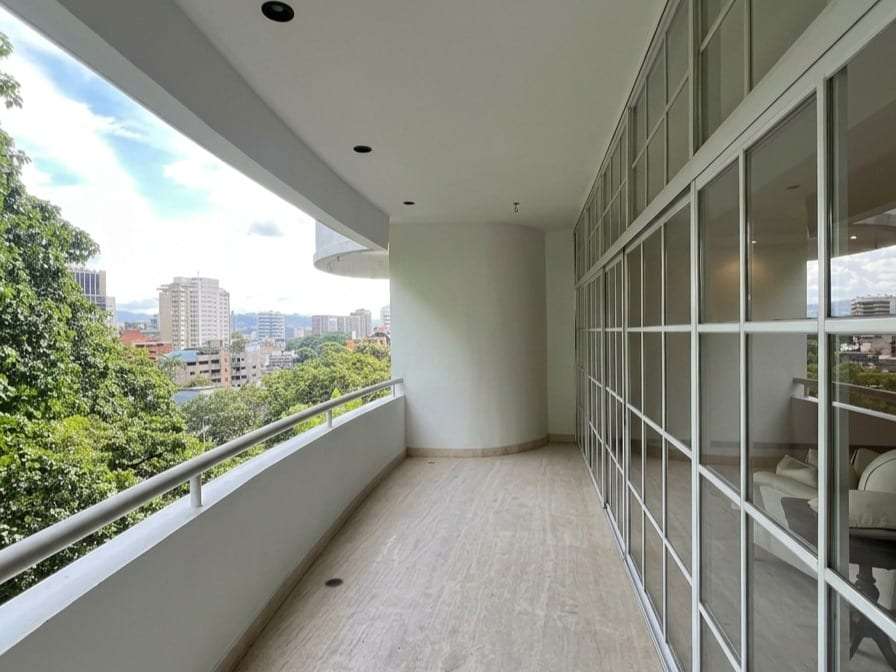 Apartamento en Altamira, Caracas - 1