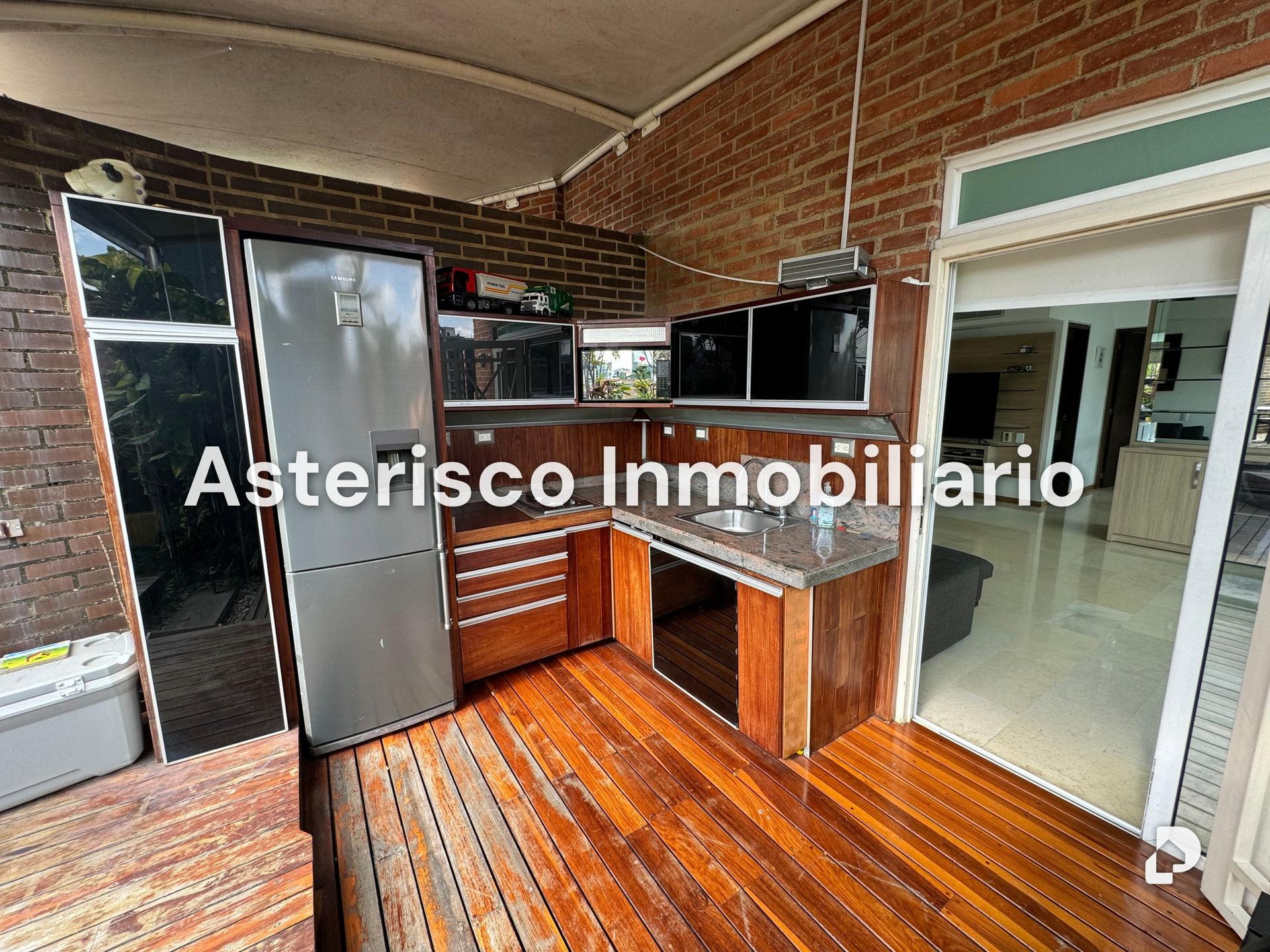 Apartamento en Campo Alegre, Caracas – 2