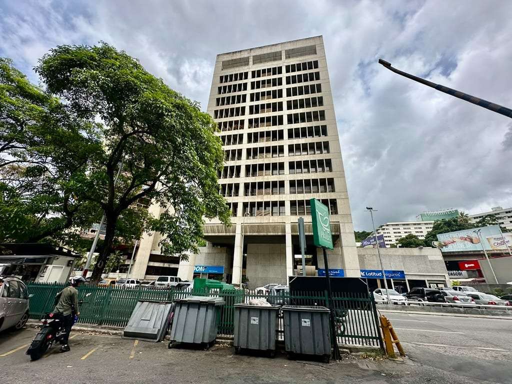 Oficina en Las Mercedes, Caracas - 1