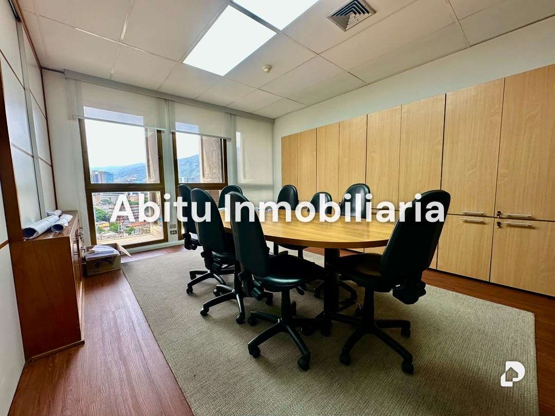 Oficina en Las Mercedes, Caracas – 12