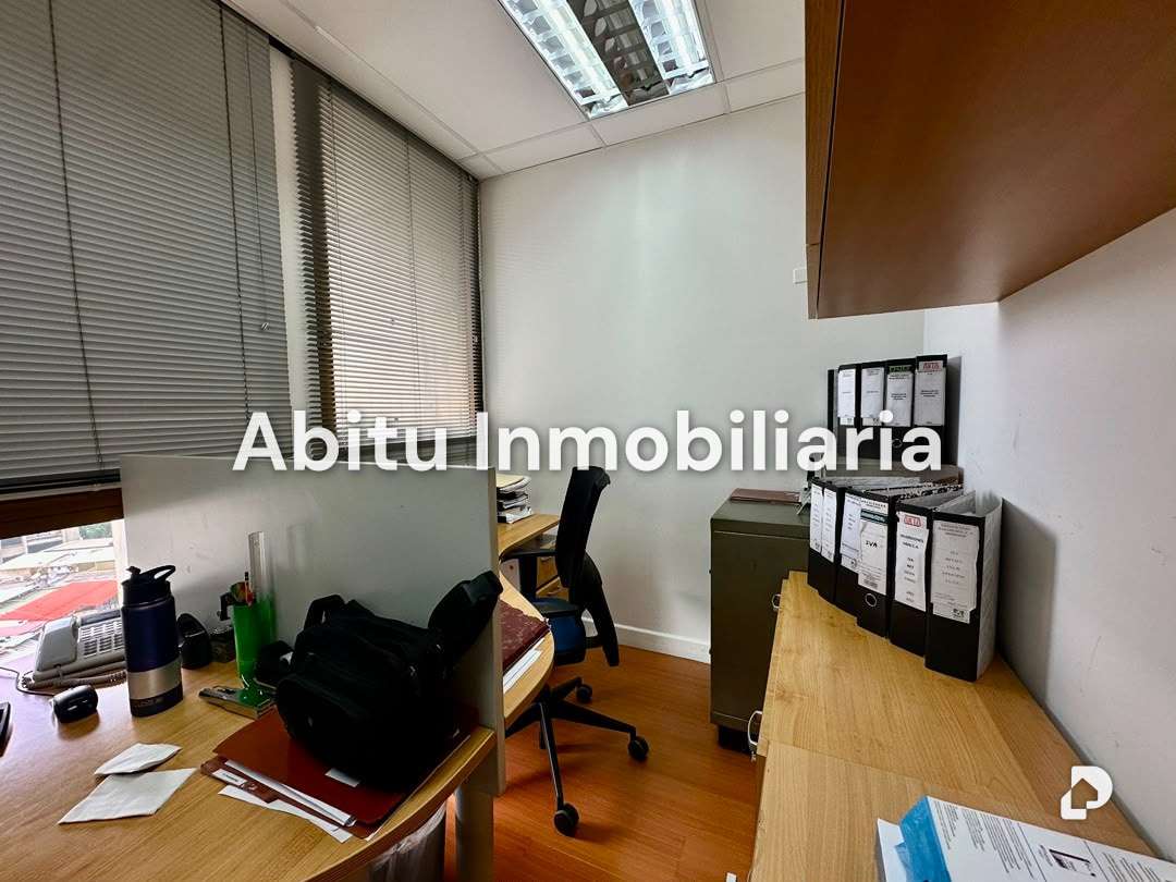 Oficina en Las Mercedes, Caracas – 8