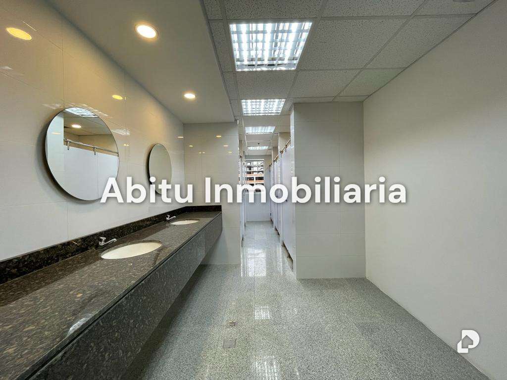 Oficina en Las Mercedes, Caracas – 9