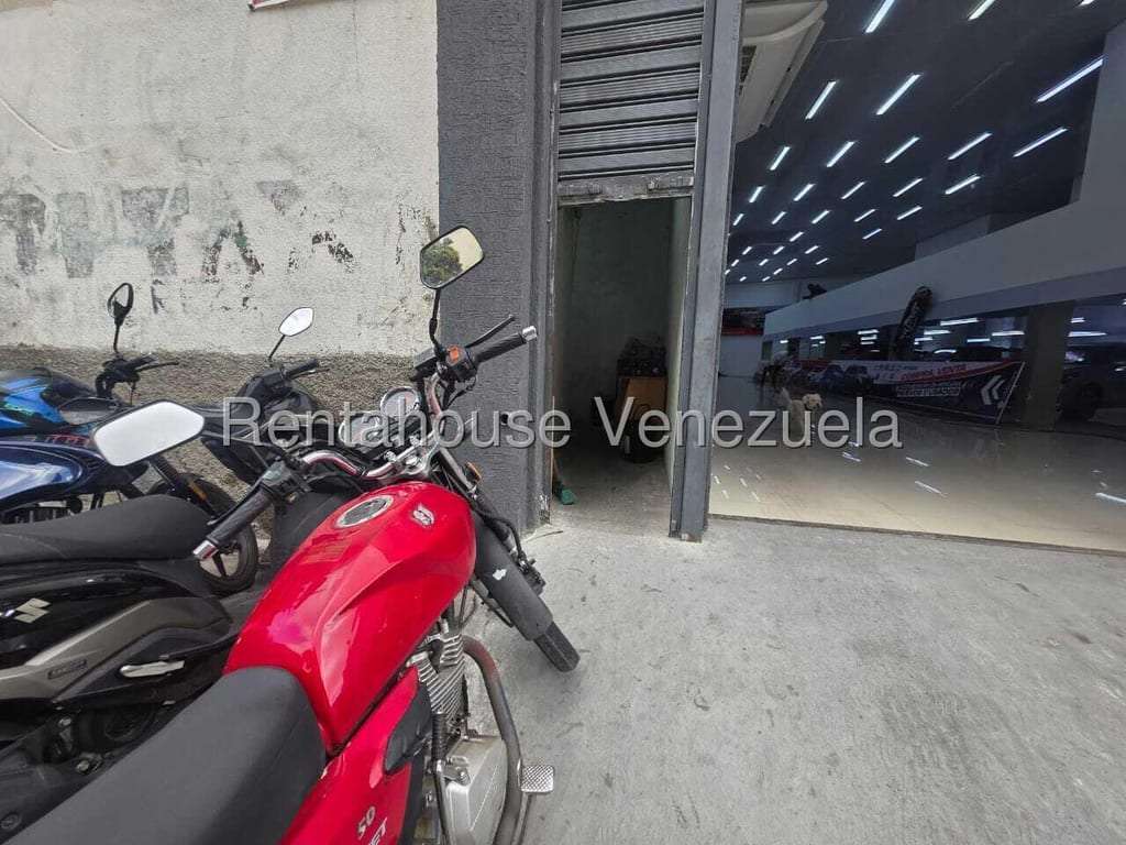 Galpón en Los Cortijos de Lourdes, Caracas - 1