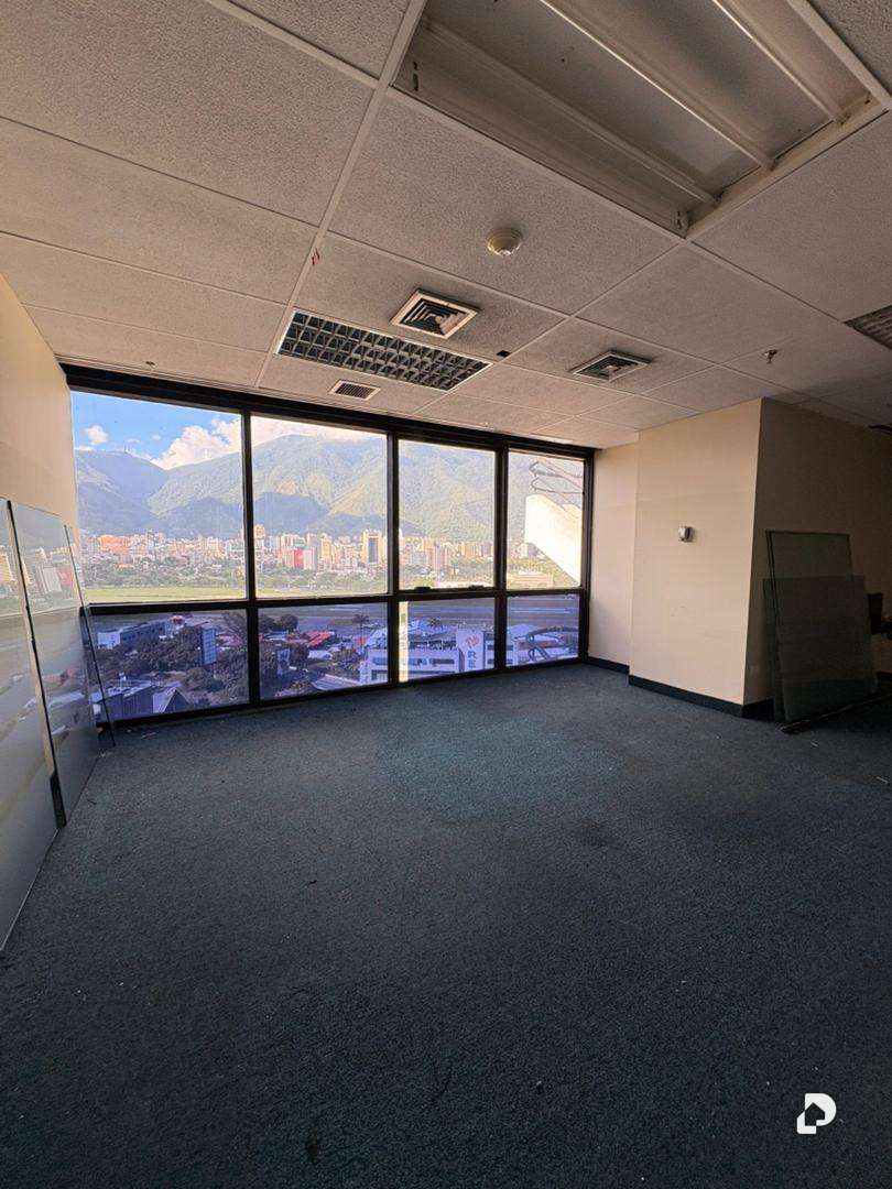 Oficina en Chuao, Caracas – 13