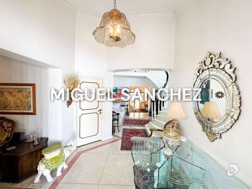 Casa en San Luis, Caracas – 11
