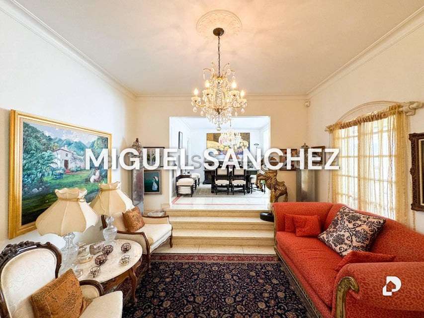 Casa en San Luis, Caracas – 16
