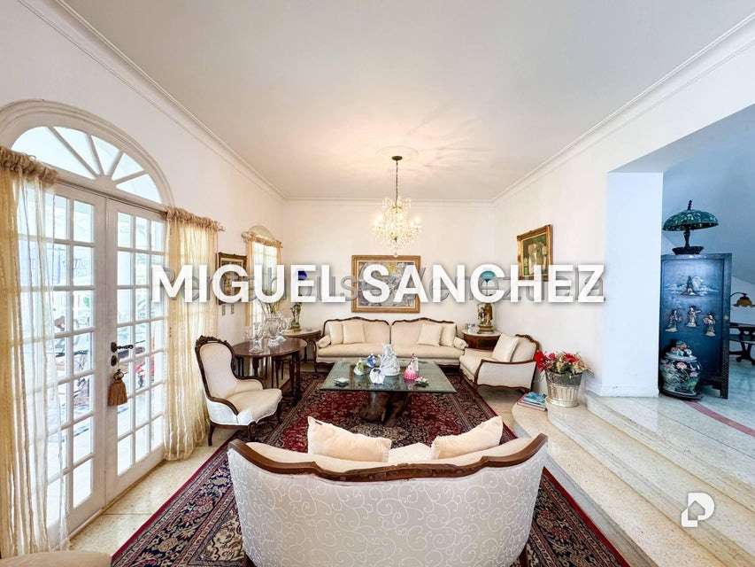 Casa en San Luis, Caracas – 14