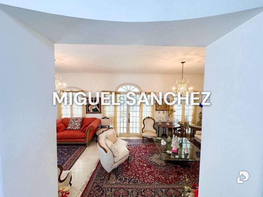 Casa en San Luis, Caracas – 8