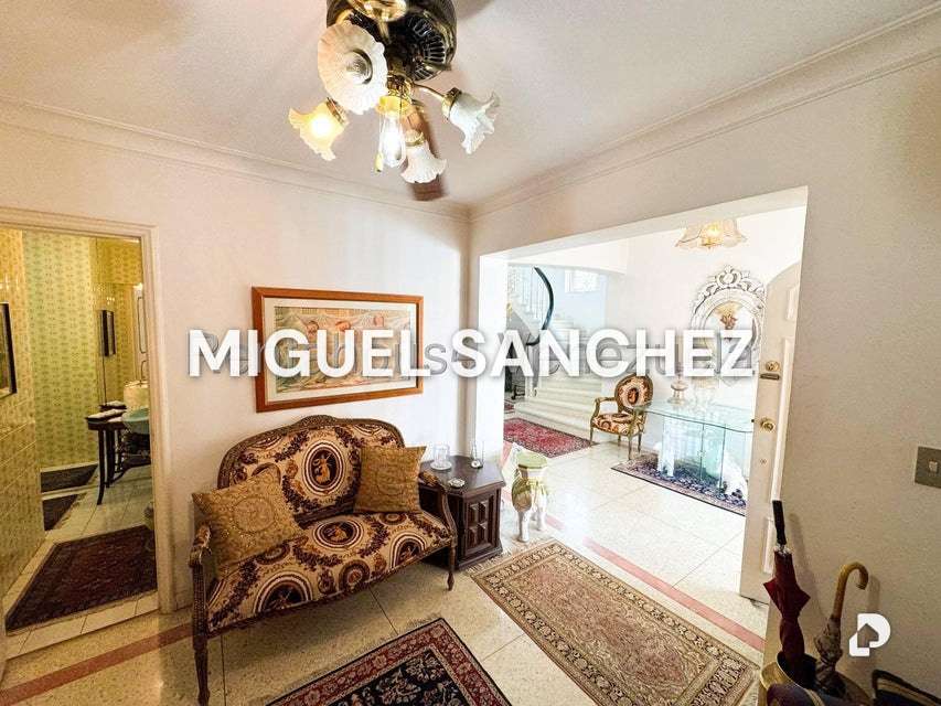 Casa en San Luis, Caracas – 13