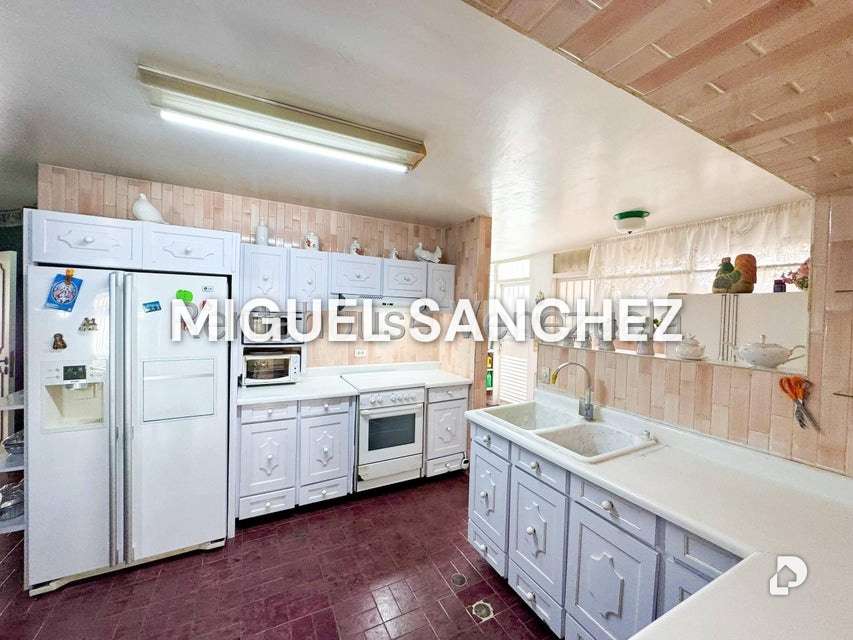 Casa en San Luis, Caracas – 24