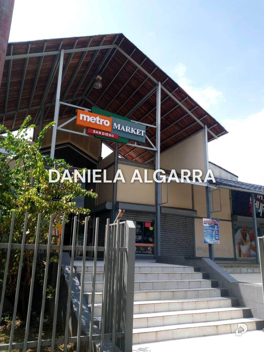 Local comercial en Los Jarales, Valencia – 2