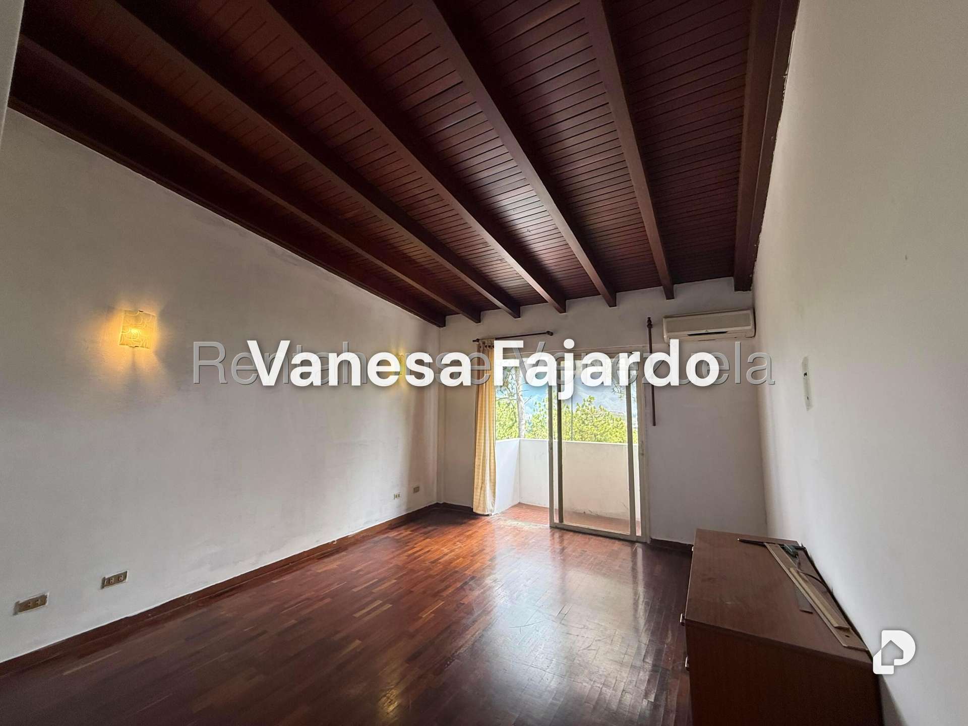 Casa en Alto Prado, Caracas – 18