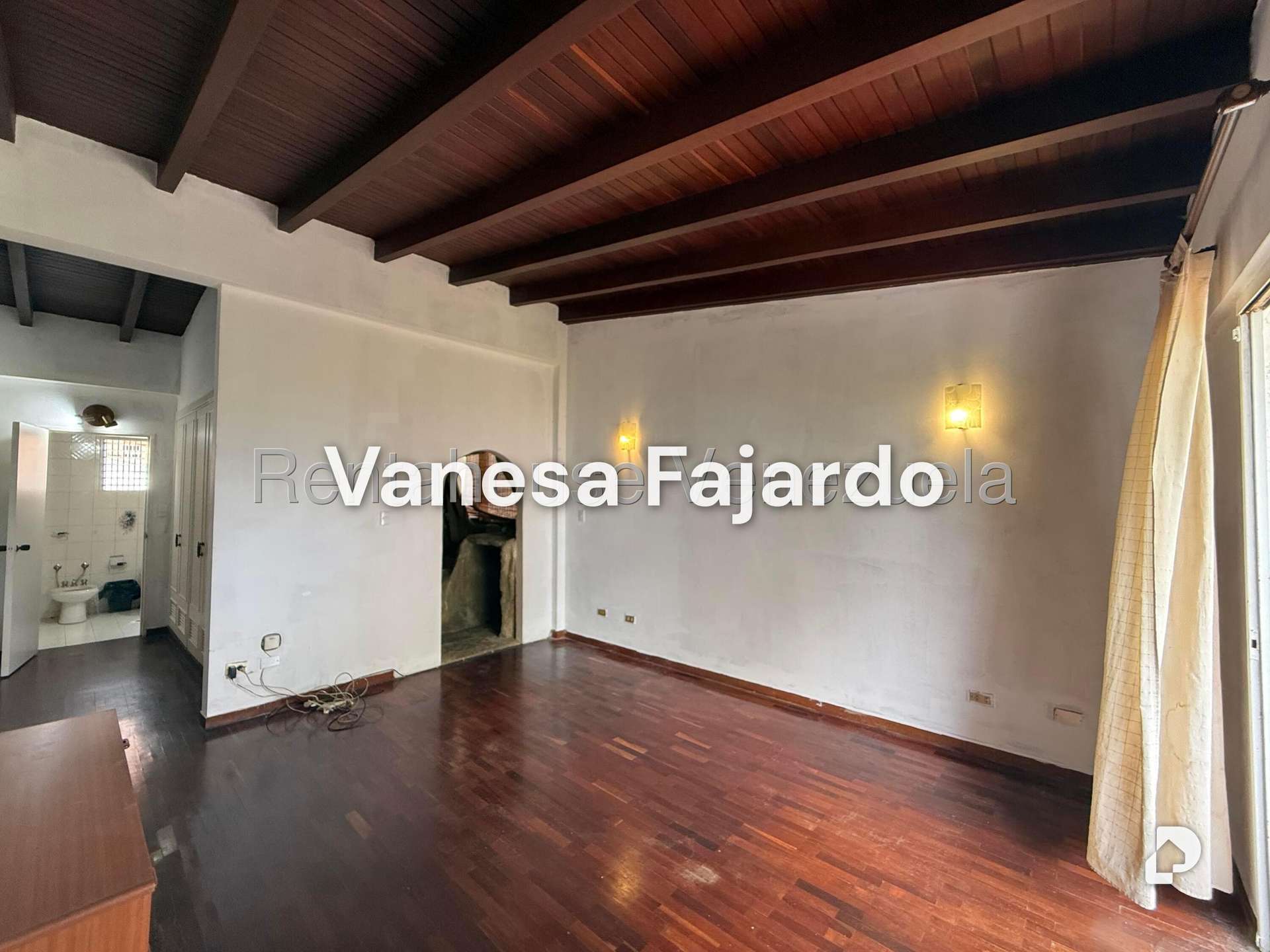 Casa en Alto Prado, Caracas – 17