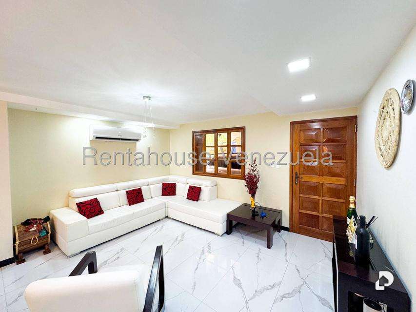 Casa en Alto Prado, Caracas – 3