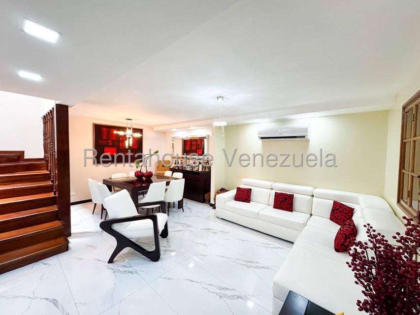 Casa en Alto Prado, Caracas - 1