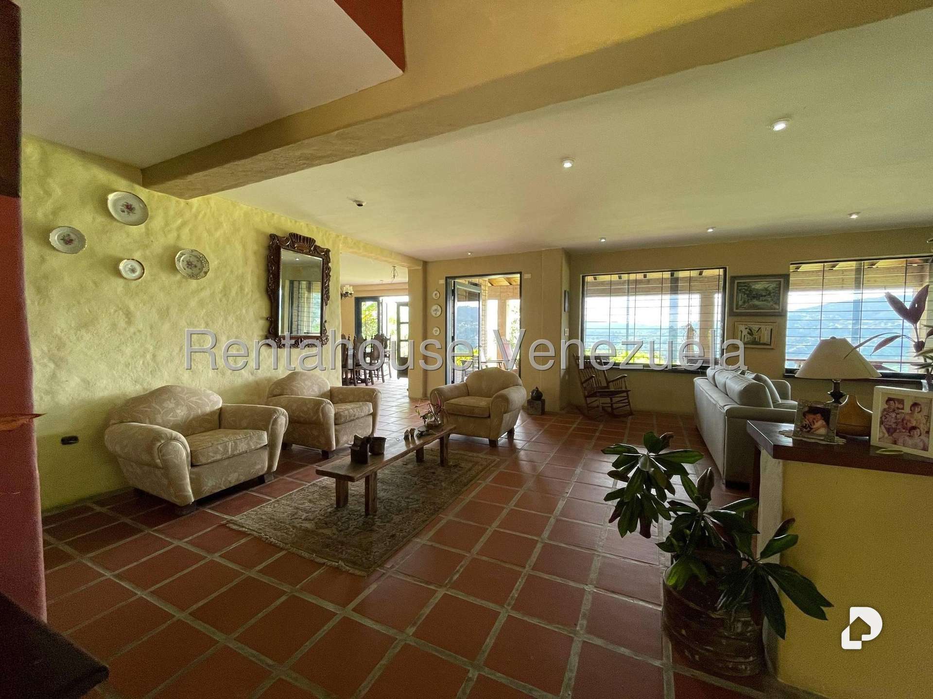 Casa en Los Guayabitos, Caracas – 18
