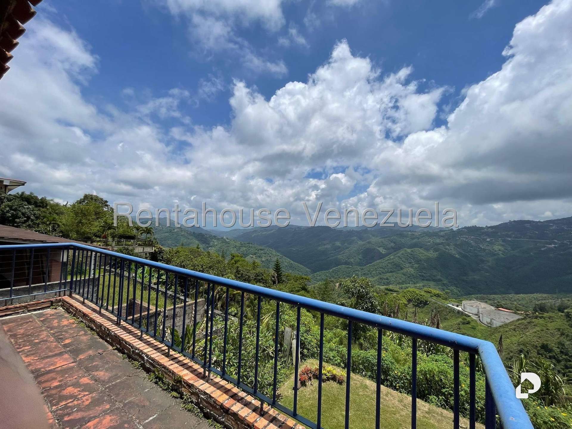 Casa en Los Guayabitos, Caracas – 3