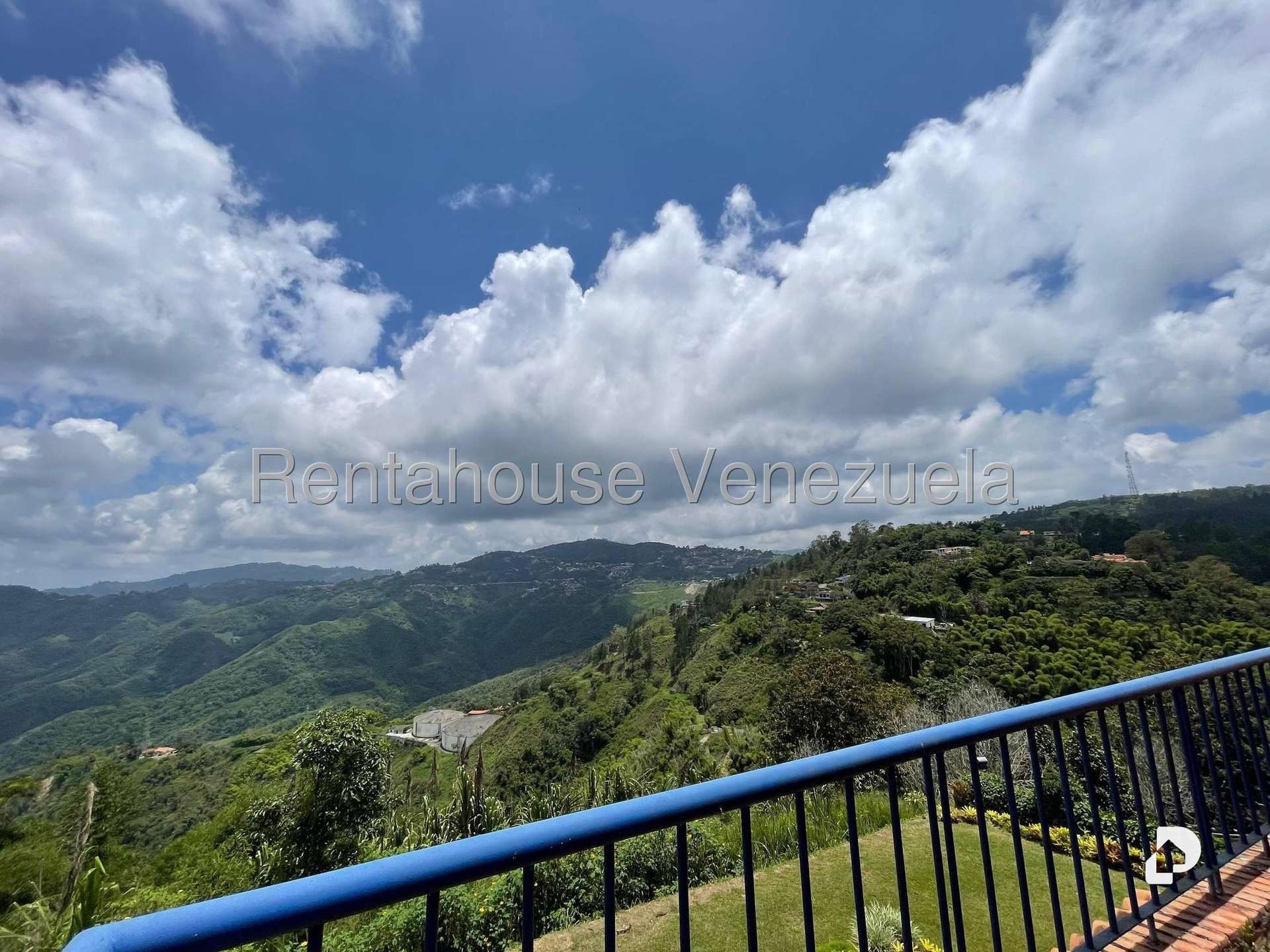 Casa en Los Guayabitos, Caracas – 4