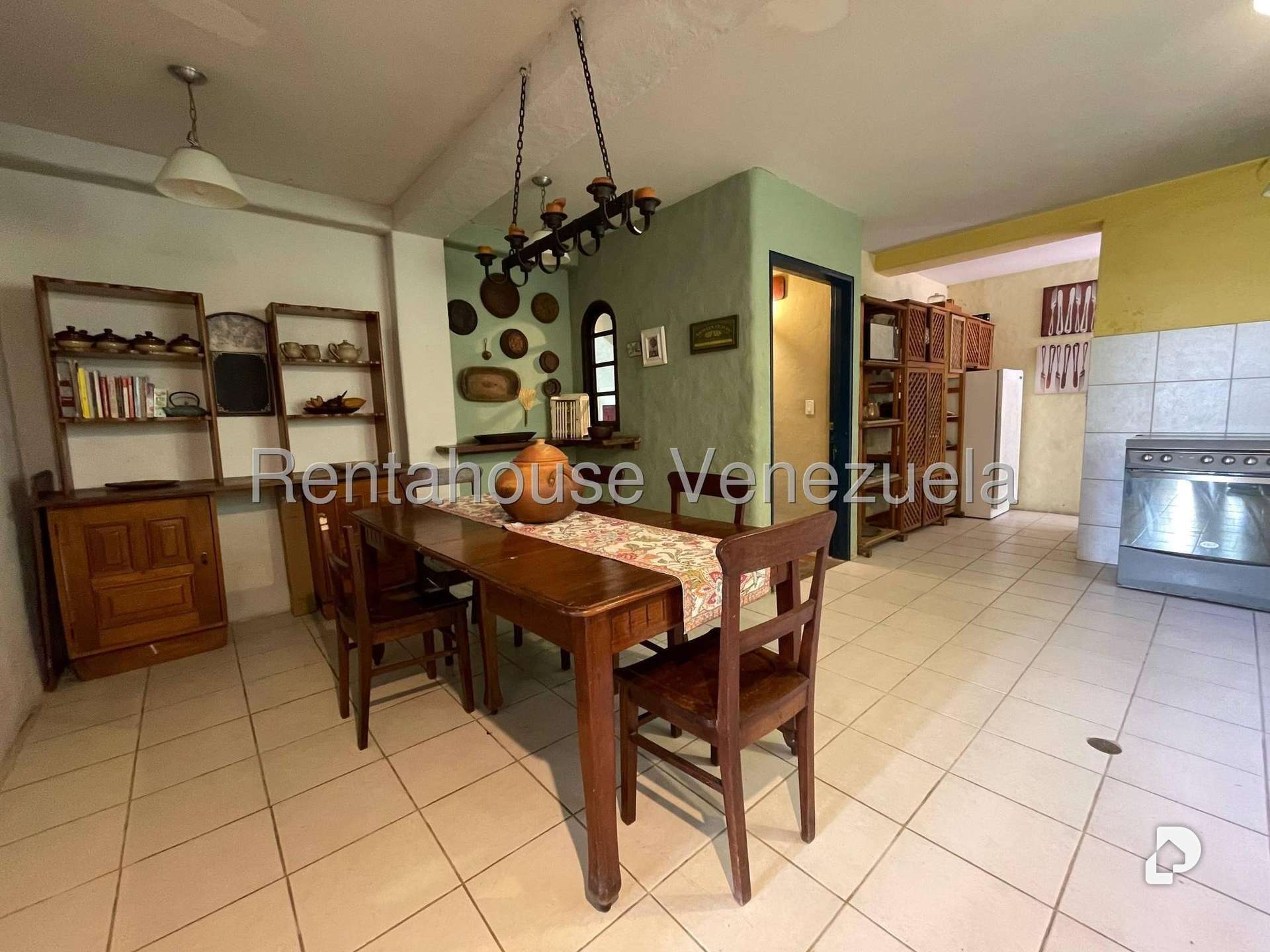 Casa en Los Guayabitos, Caracas – 9