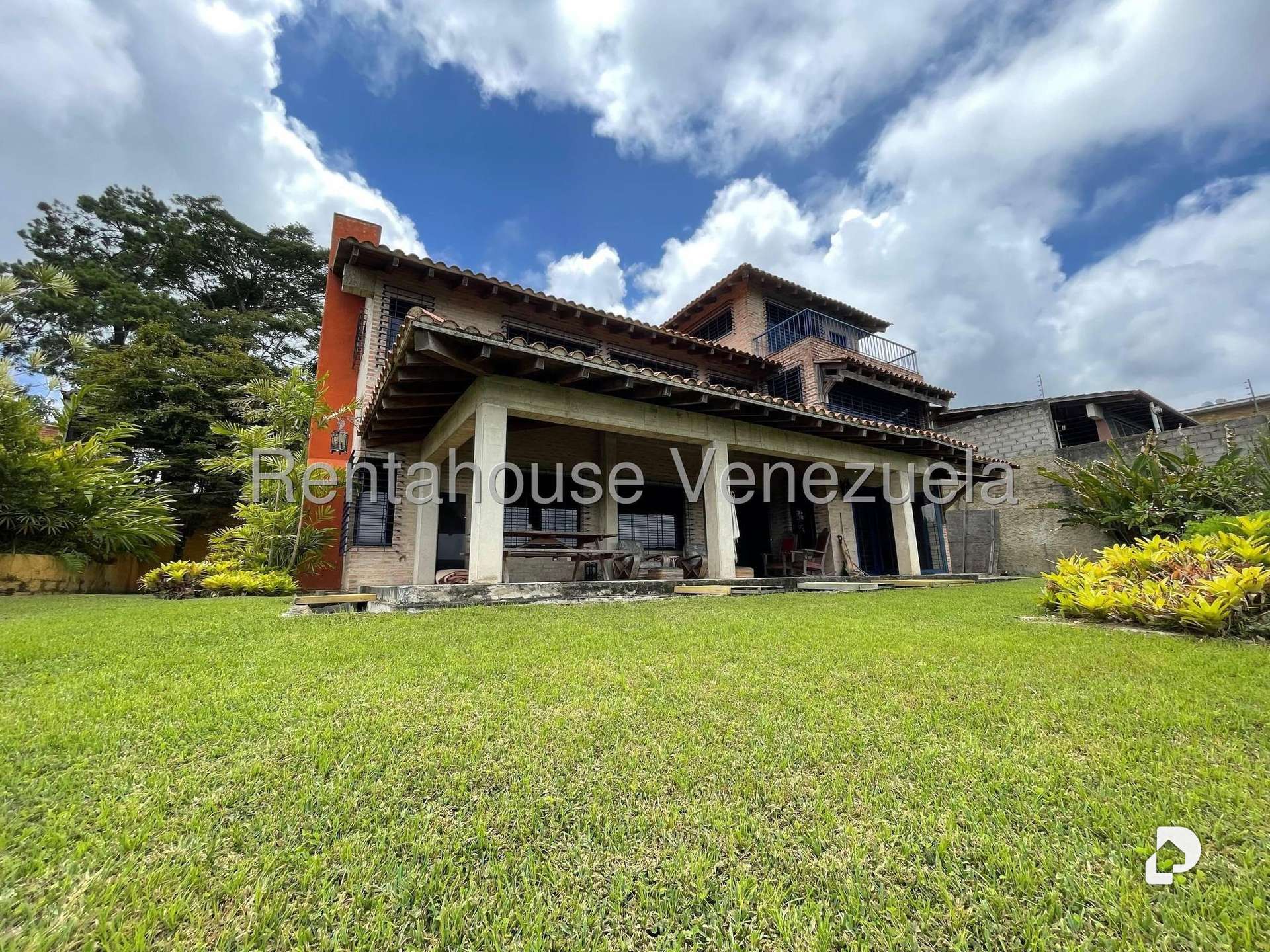 Casa en Los Guayabitos, Caracas – 1