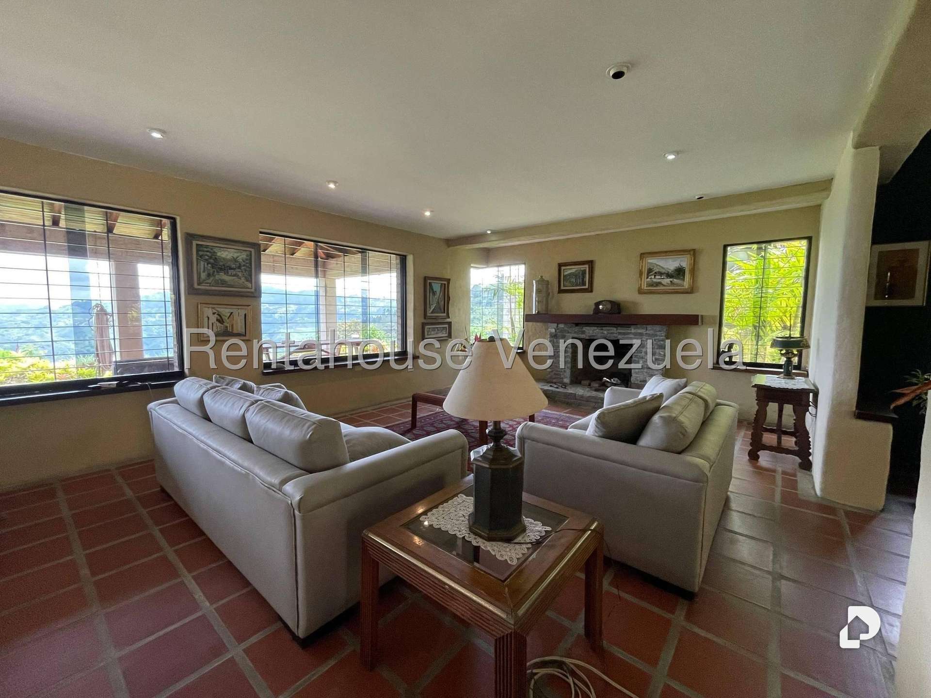 Casa en Los Guayabitos, Caracas – 16