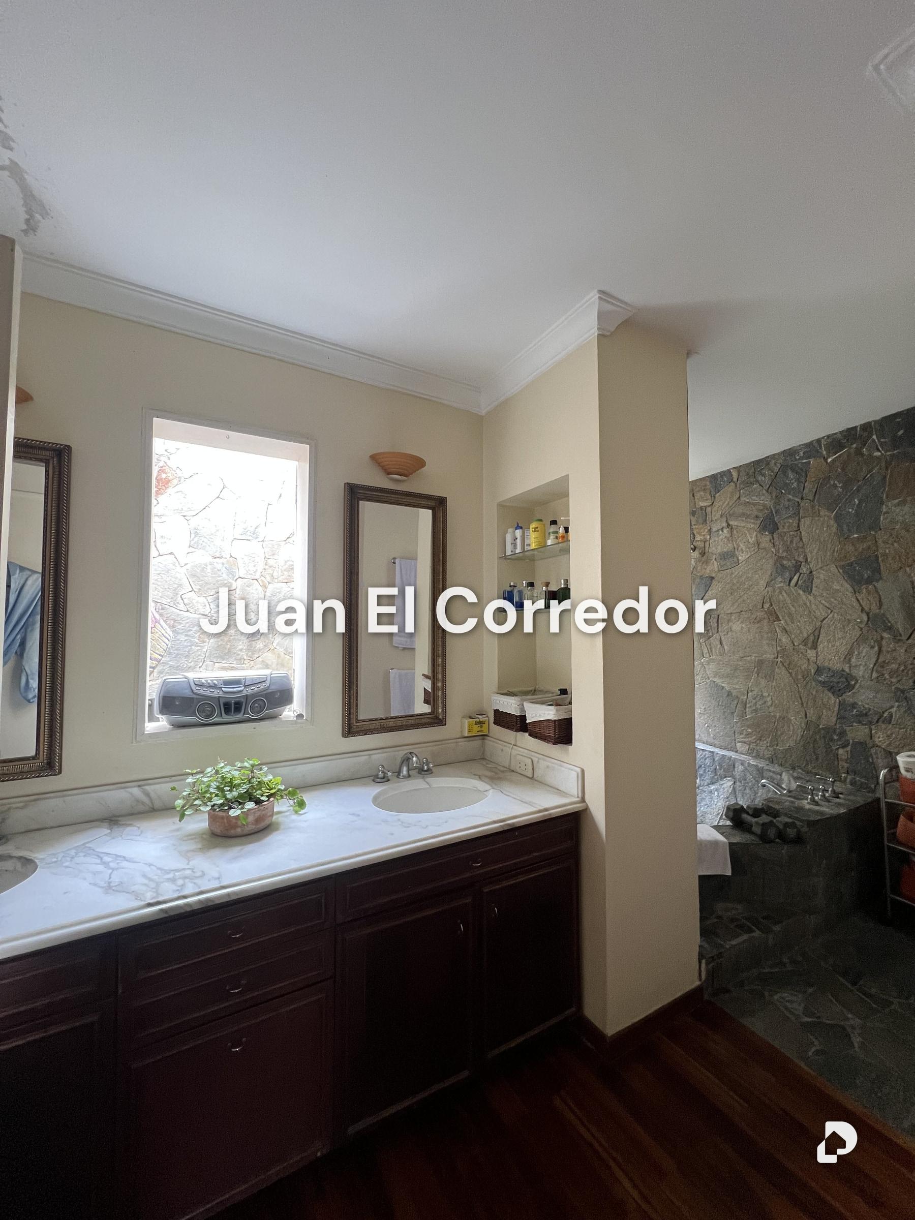 House in Altamira, Caracas – 5
