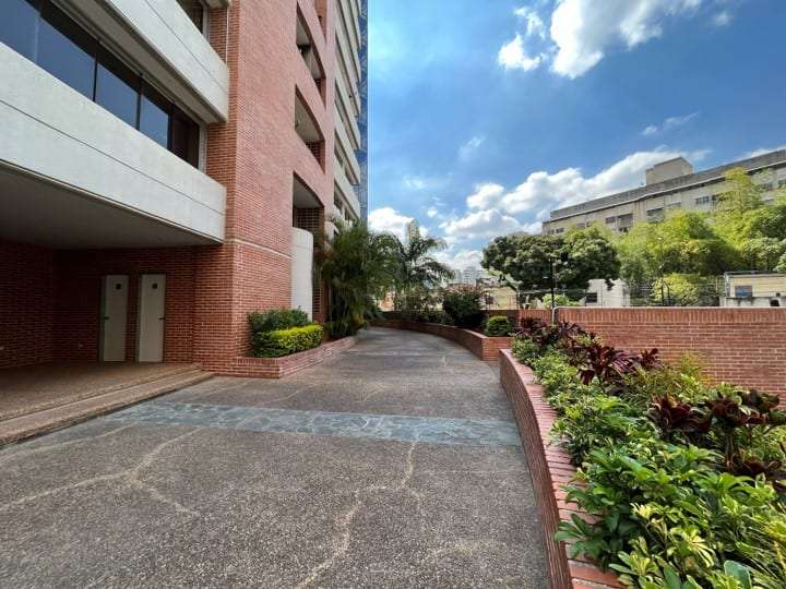 Apartamento en Los Dos Caminos, Caracas - 1