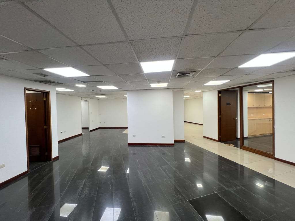 Oficina en Chuao, Caracas - 1