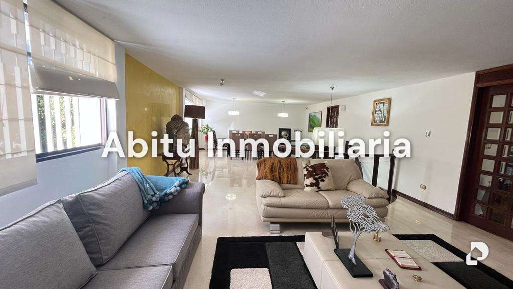 Casa en Cumbres de Curumo, Caracas – 8