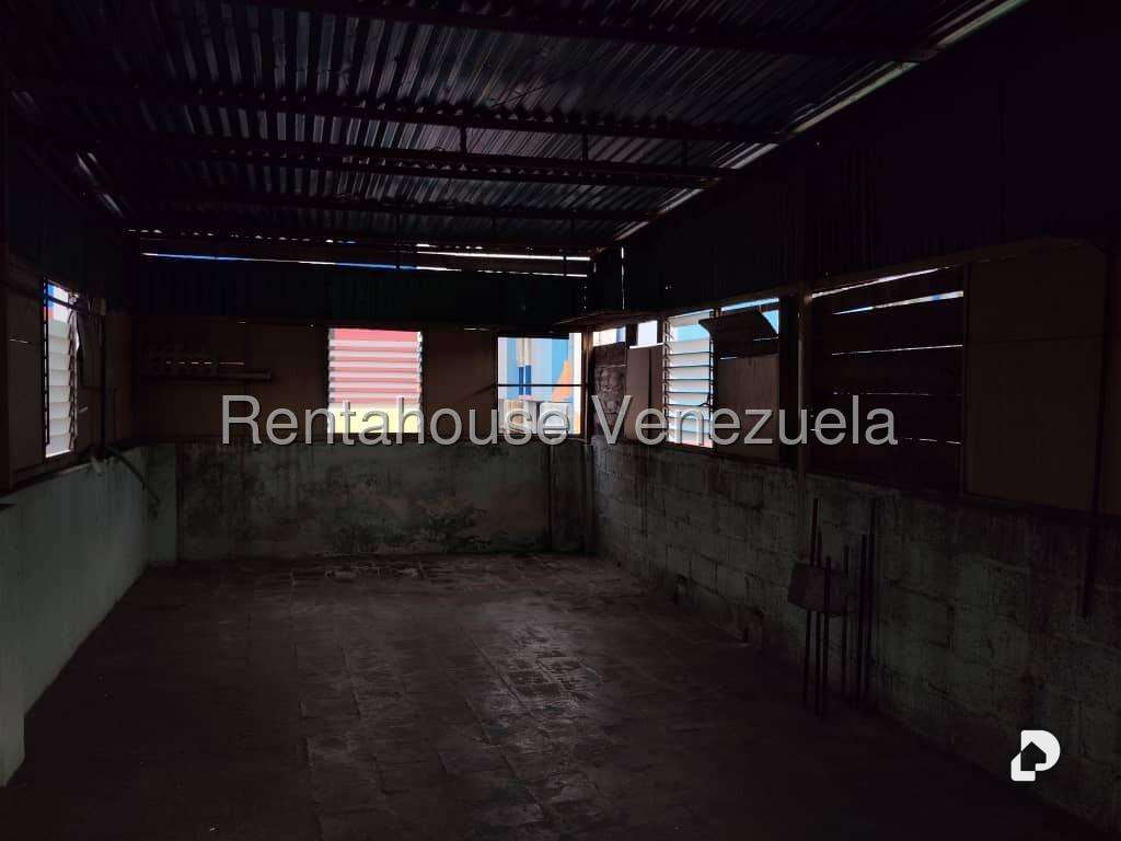 Local comercial en Catia, Caracas – 16