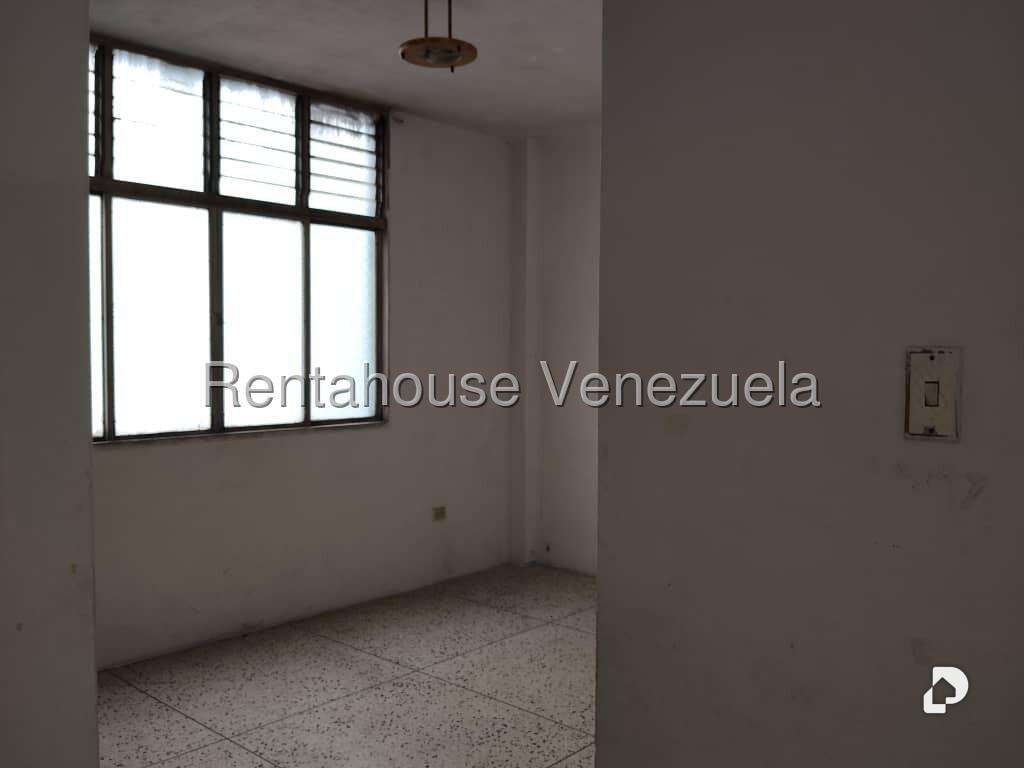 Local comercial en Catia, Caracas – 13