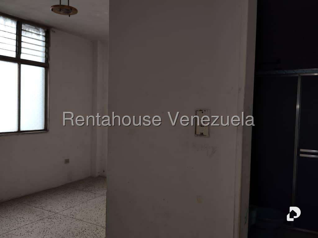 Local comercial en Catia, Caracas – 18